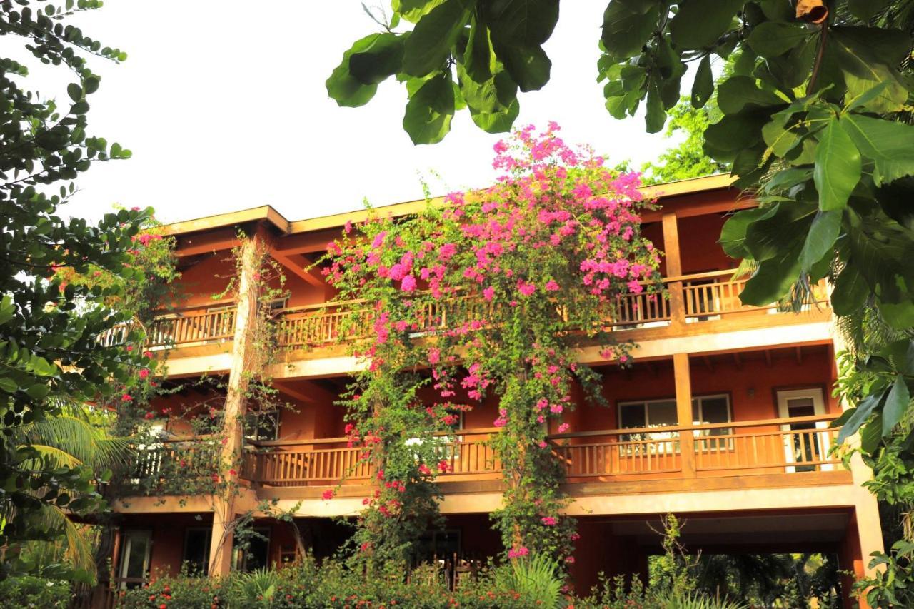 Hotel Posada Seremein ,West Bay ,Roatan Экстерьер фото