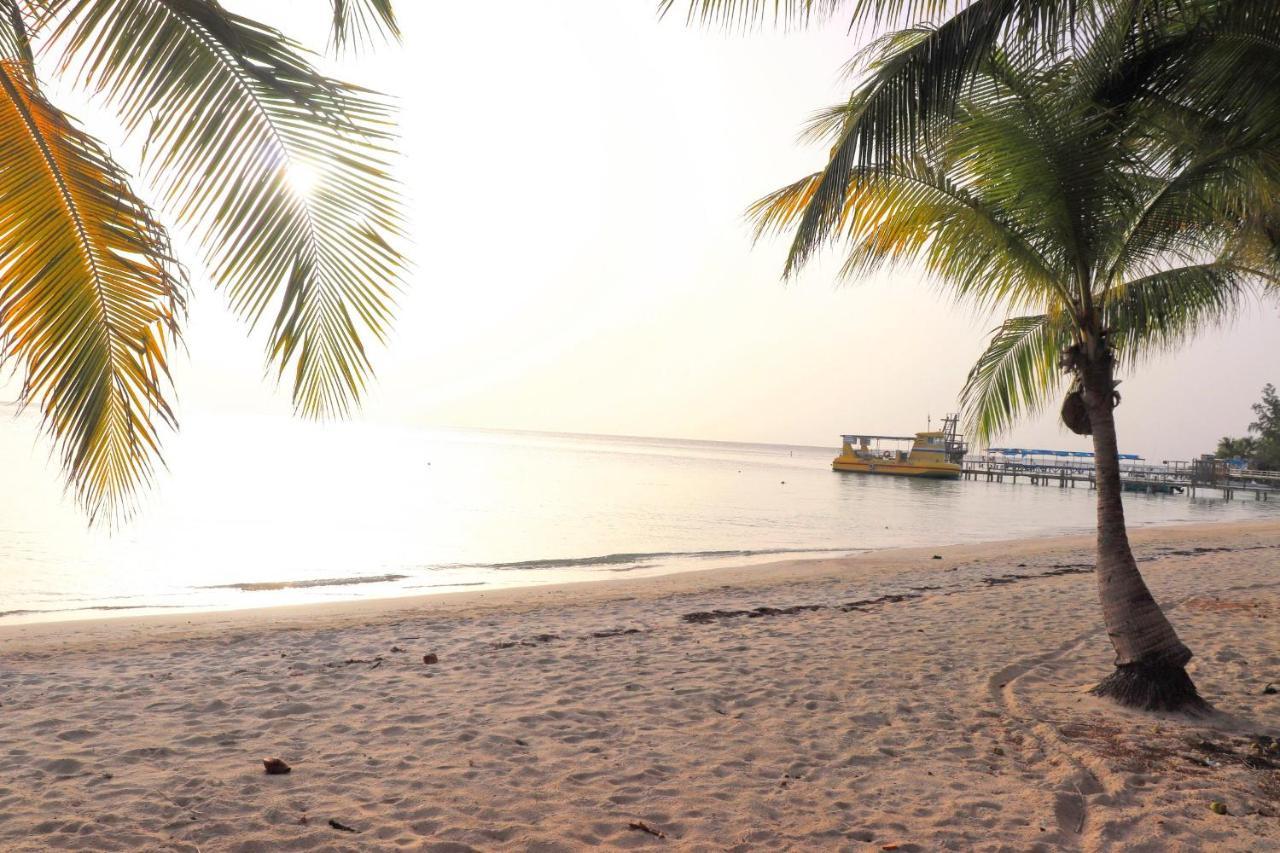 Hotel Posada Seremein ,West Bay ,Roatan Экстерьер фото