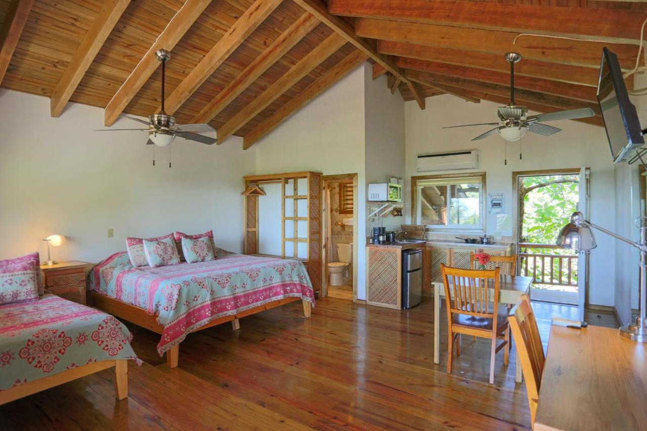 Hotel Posada Seremein ,West Bay ,Roatan Экстерьер фото